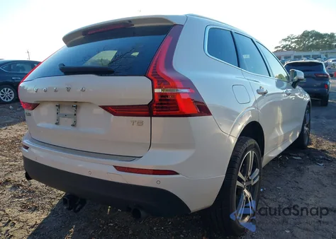 2020 Volvo Xc60 T5 Momentum z USA, uszkodzony, nr VIN YV4102DK6L1489477